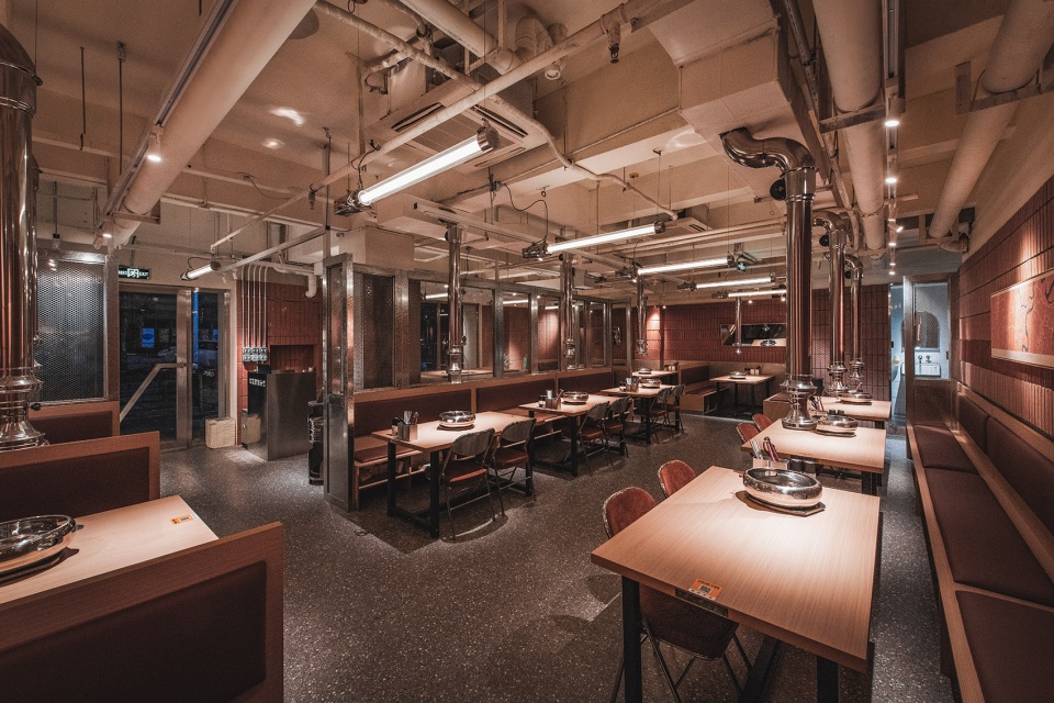 鄭州復古工業(yè)風烤肉店裝修設計案例