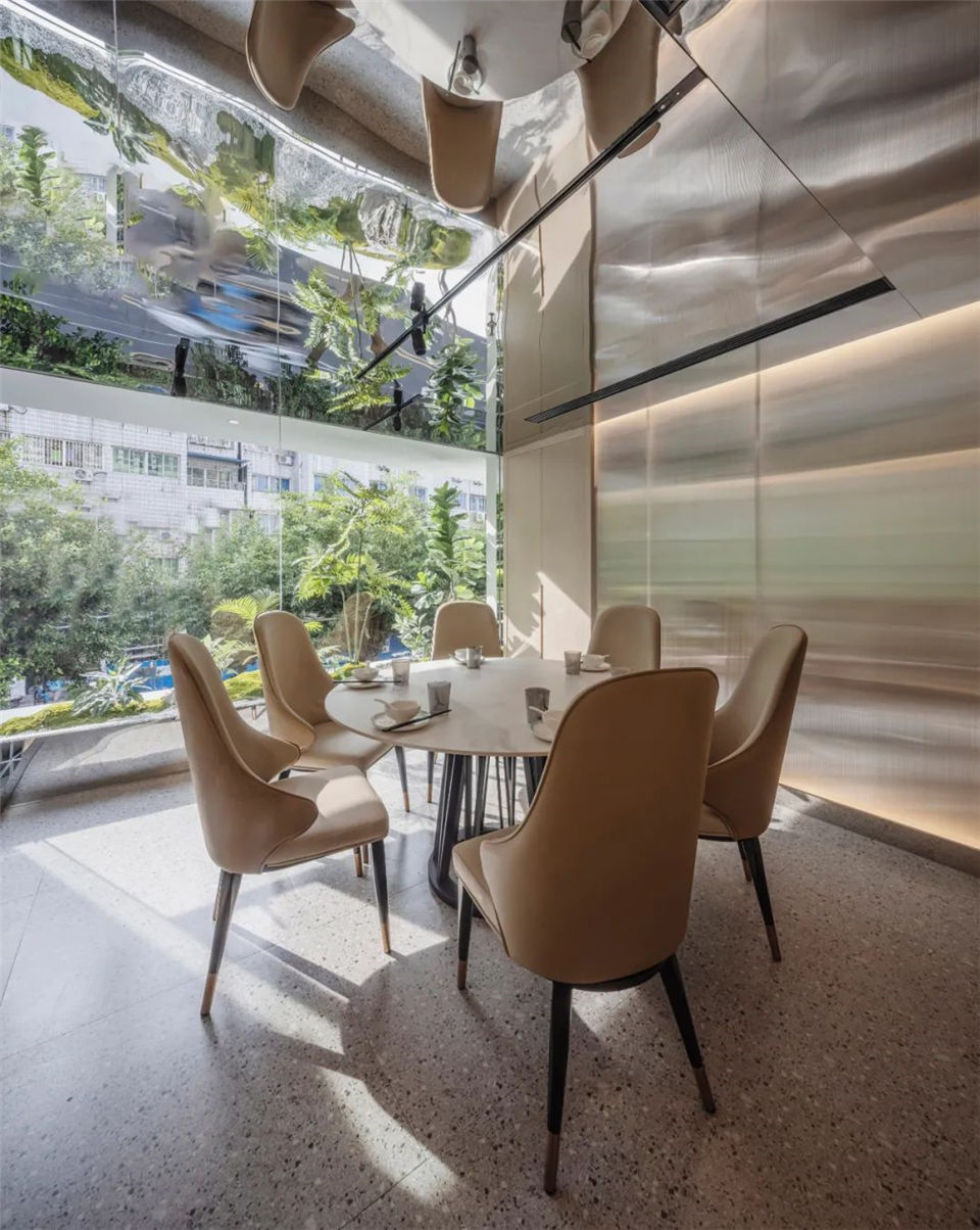 鄭州無(wú)垠特色茶餐廳裝修公司設(shè)計(jì)案例