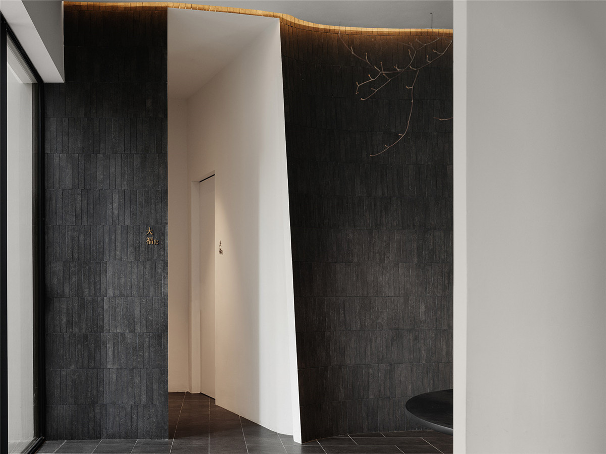 半山川極簡藝術(shù)風(fēng)川菜中餐廳裝修設(shè)計(圖2) 9758203_vsszan596171611591311.jpg