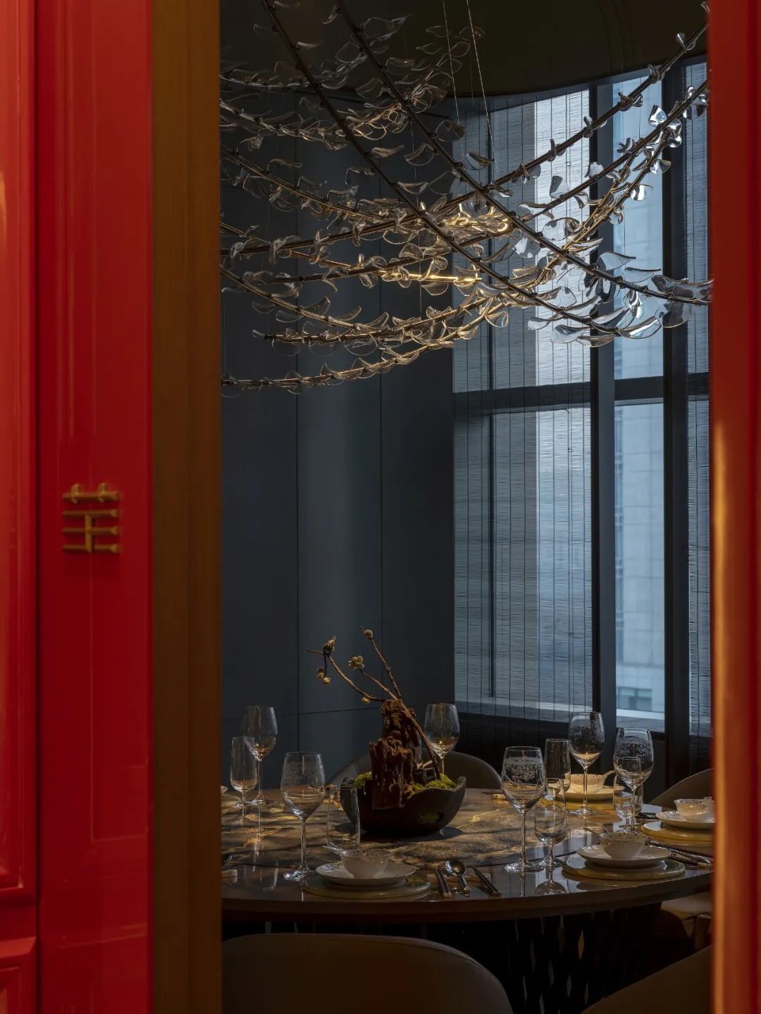 鄭州中餐廳設(shè)計(jì)推薦璞玉高端餐飲裝修方案(圖8) 鄭州中餐廳設(shè)計(jì)推薦璞玉高端餐飲裝修方案(圖8)