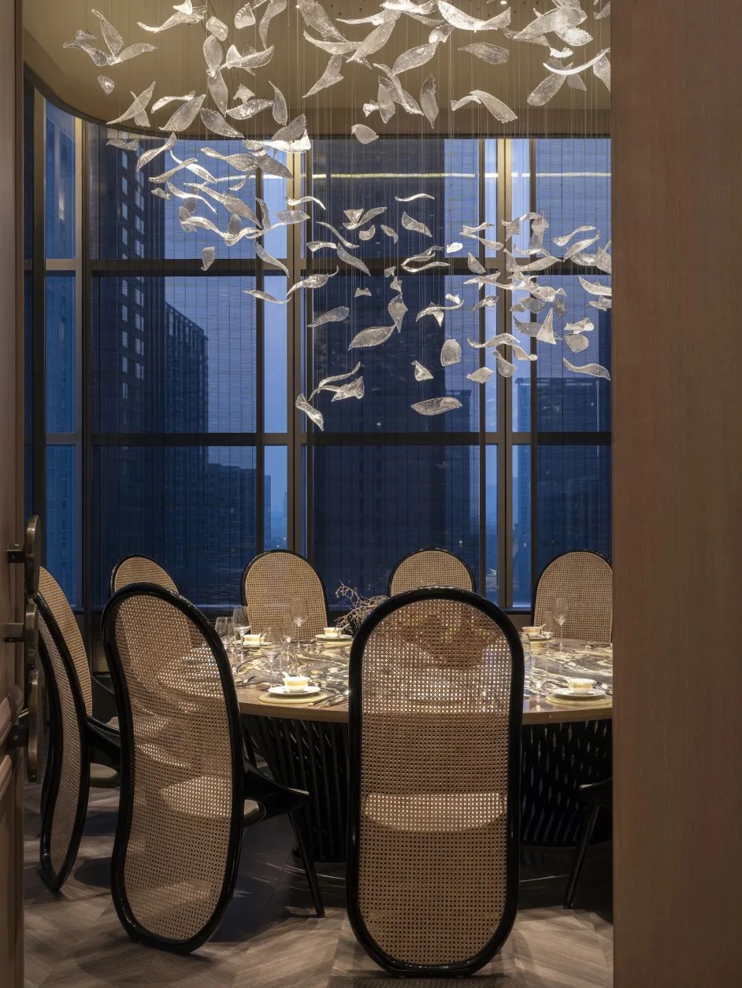 鄭州中餐廳設(shè)計(jì)推薦璞玉高端餐飲裝修方案(圖9) 072600_62c8bd08a824a6648.jpg