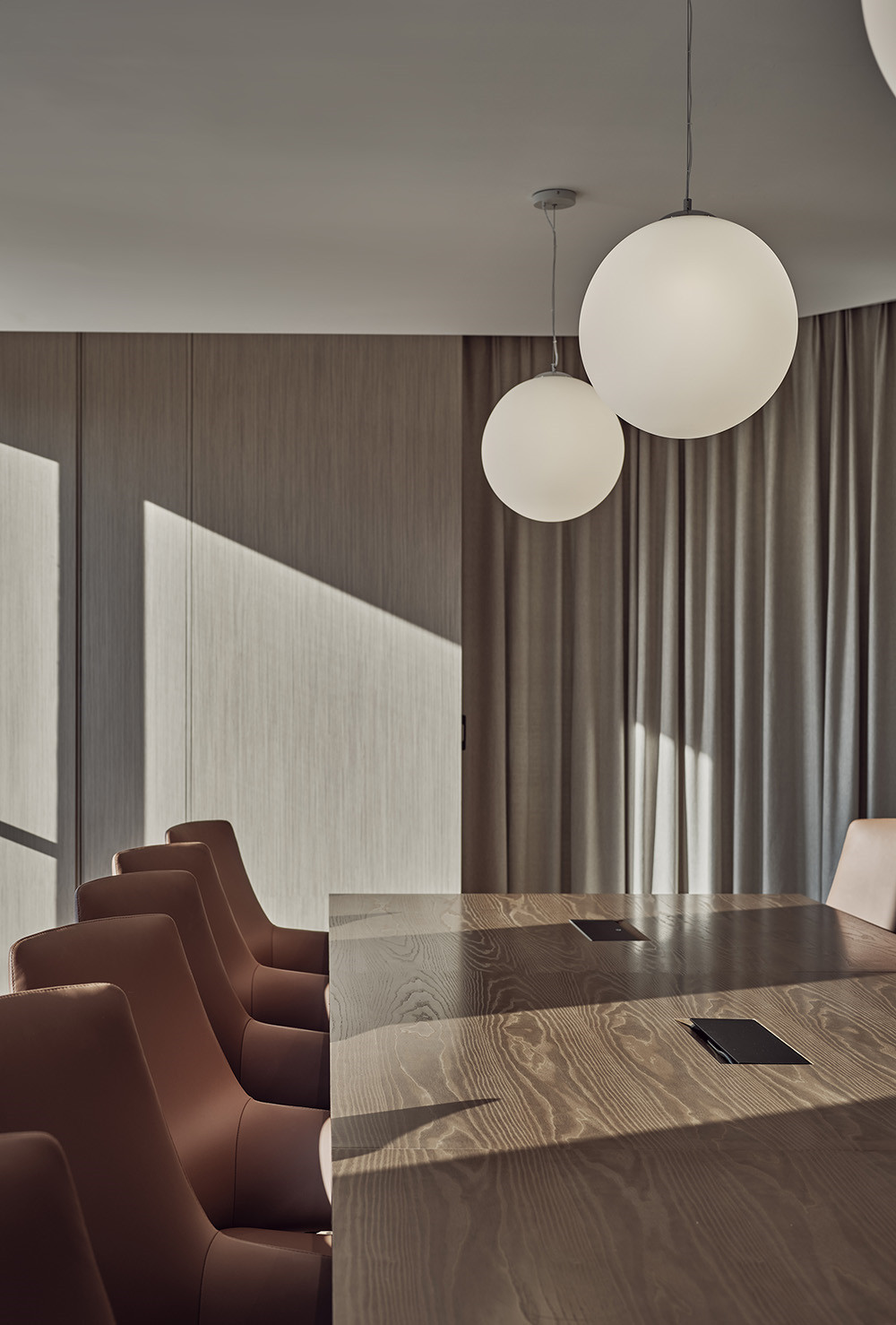 英科醫(yī)療公司上海辦公樓裝修設(shè)計(jì)方案(圖8) 英科醫(yī)療公司上海辦公樓裝修設(shè)計(jì)方案(圖8)