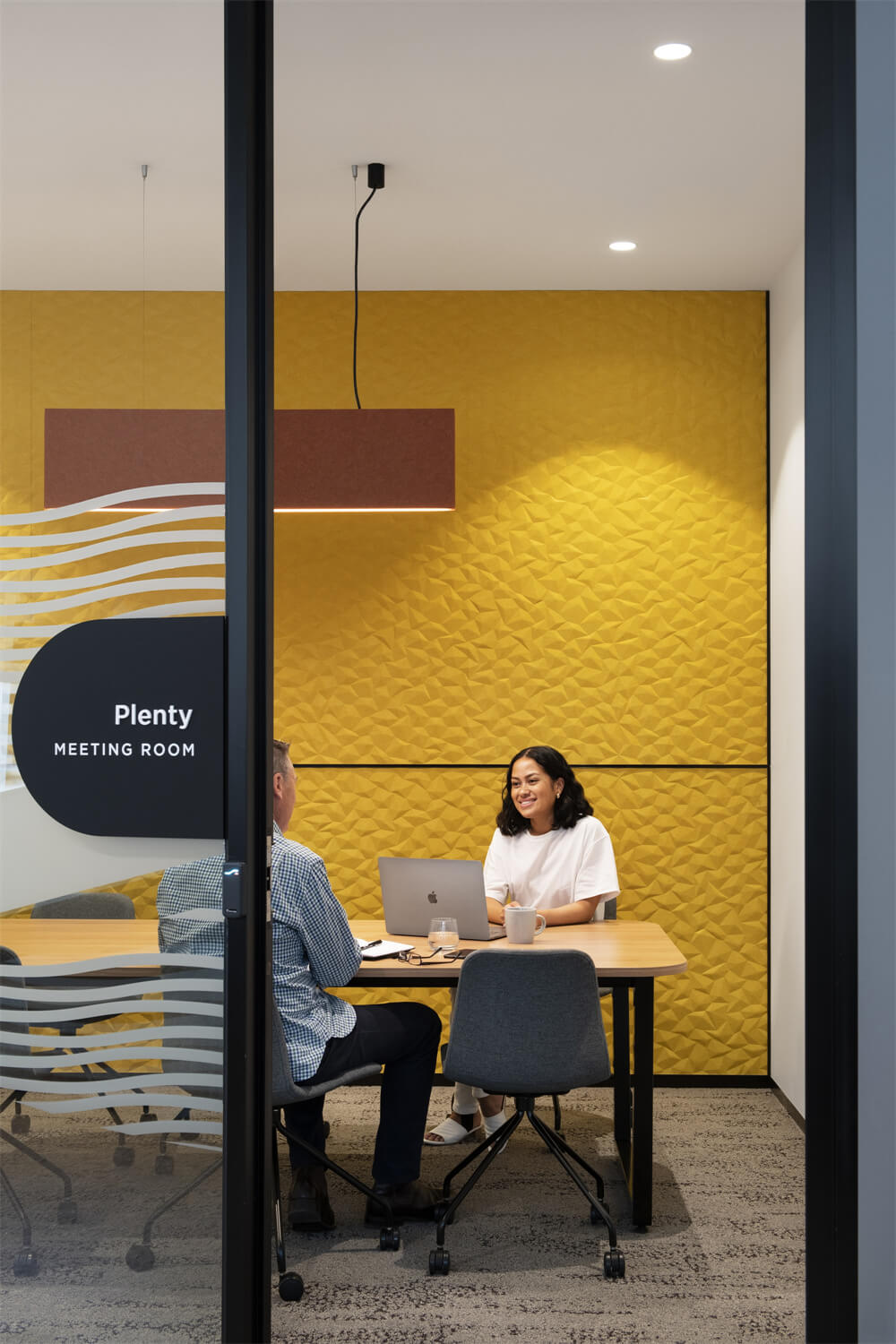 鄭州辦公室設(shè)計(jì)公司W(wǎng)aterman Eastland 聯(lián)合辦公設(shè)計(jì)案例分享(圖8) 圖片 (8).jpg