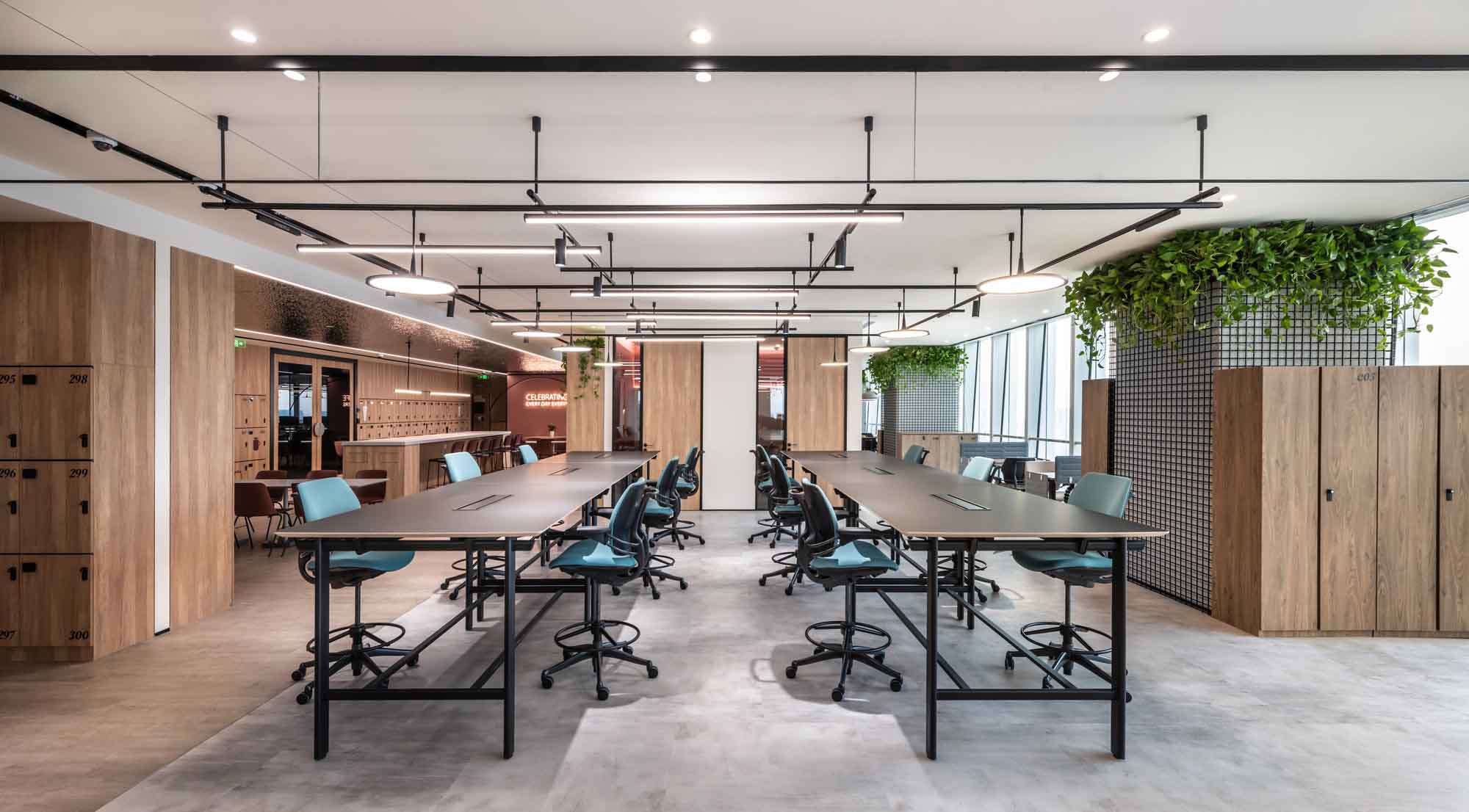 鄭州辦公室裝修公司帝亞吉歐總部辦公設計案例(圖13) 鄭州辦公室裝修公司帝亞吉歐總部辦公設計案例(圖13)