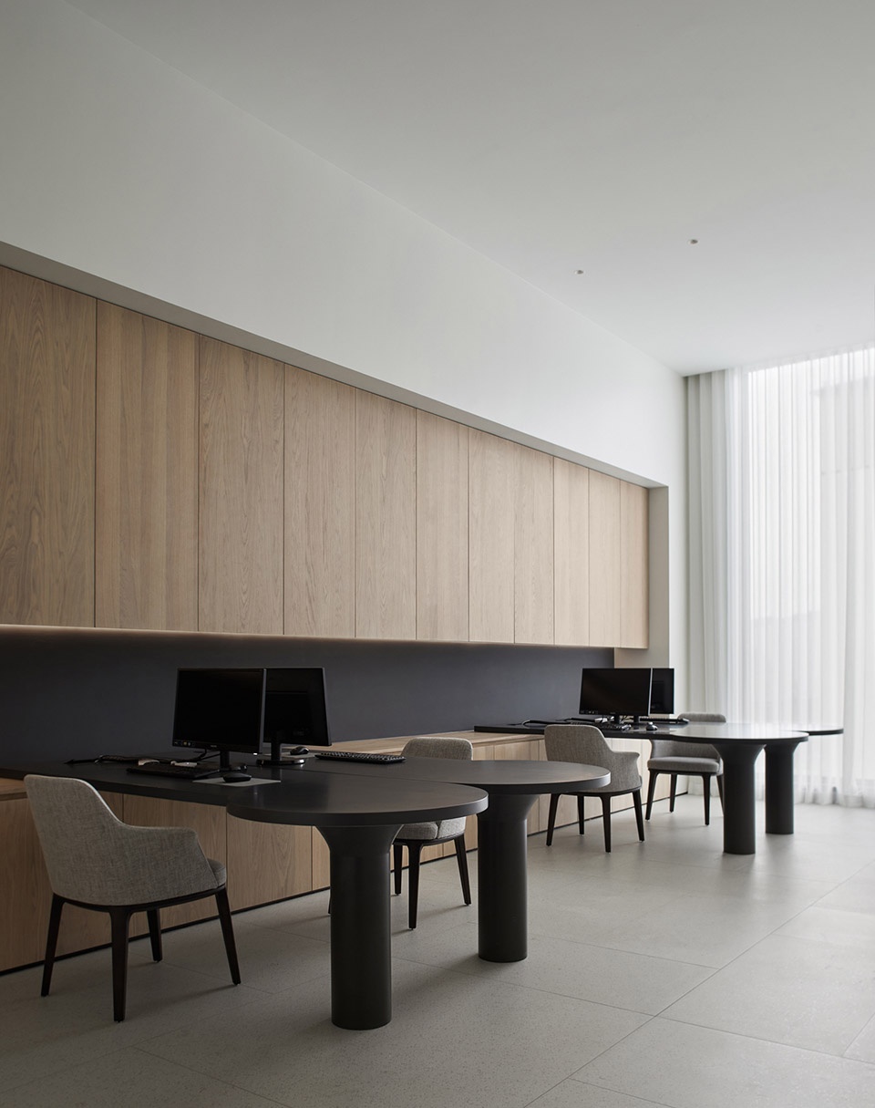 鄭州辦公室設(shè)計(jì)公司推薦行與形辦公室裝修案例(圖10) 鄭州辦公室設(shè)計(jì)公司推薦行與形辦公室裝修案例(圖10)