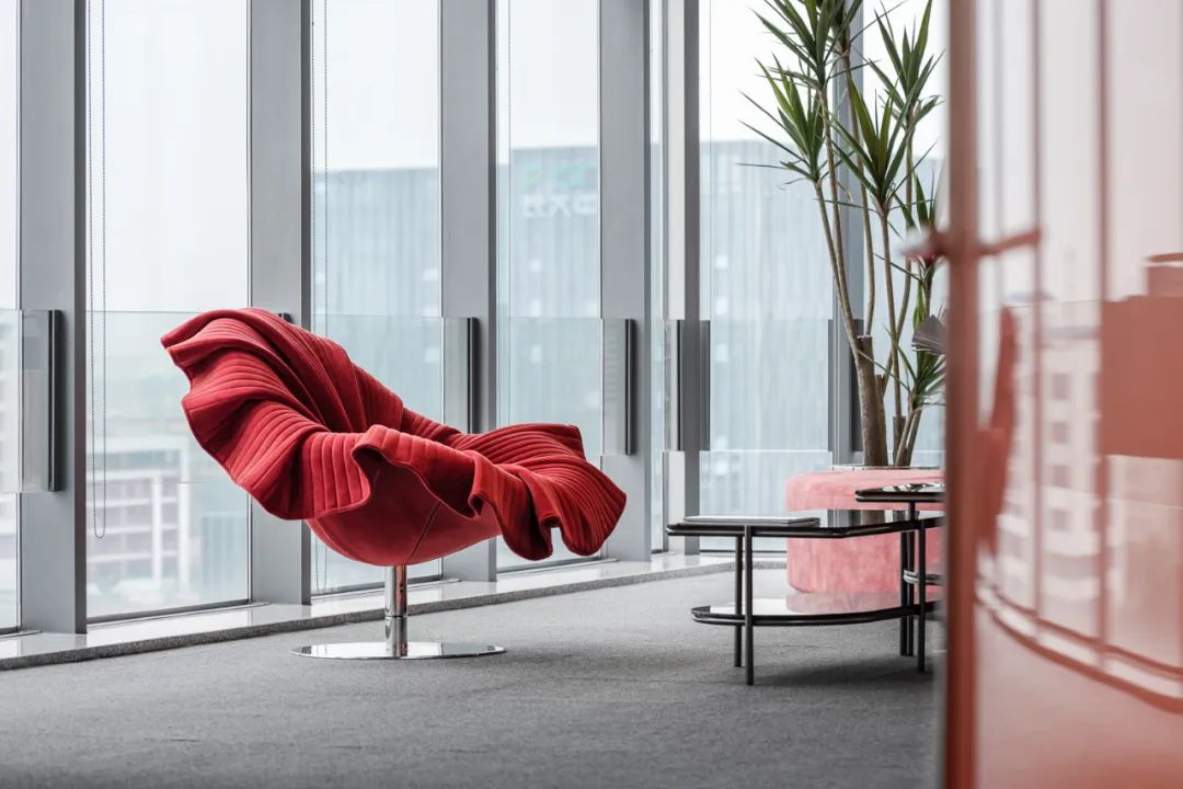 化妝品辦公室設(shè)計推薦超現(xiàn)實美妝研究所裝修案例(圖6) DM_20220805100541_006.jpg