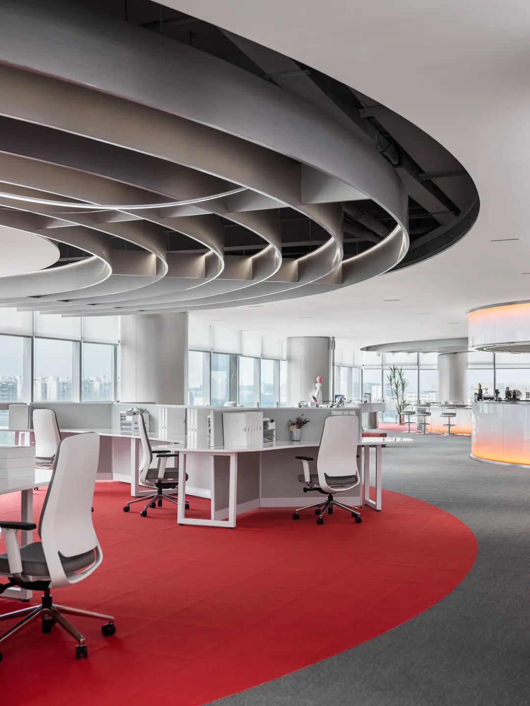 化妝品辦公室設(shè)計推薦超現(xiàn)實美妝研究所裝修案例(圖11) 化妝品辦公室設(shè)計推薦超現(xiàn)實美妝研究所裝修案例(圖11)