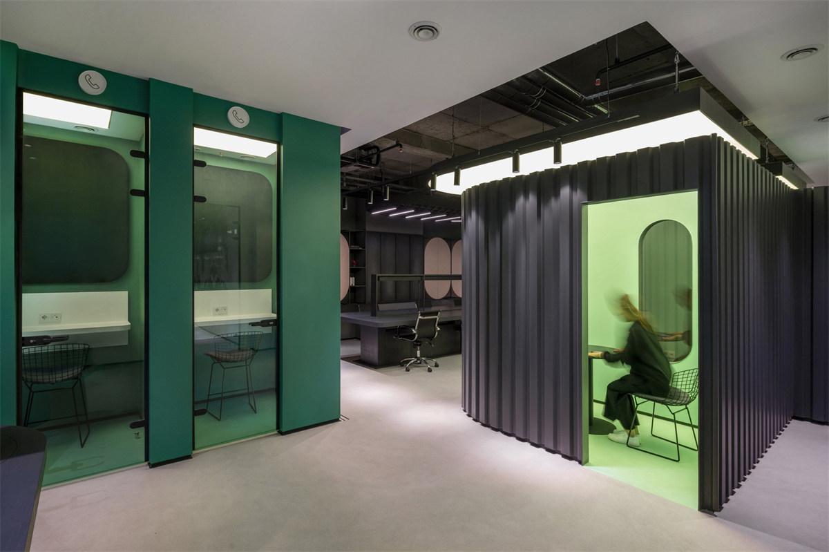 鄭州辦公室裝修推薦時(shí)尚靚麗化妝品公司辦公設(shè)計(jì)(圖8) 鄭州辦公室裝修推薦時(shí)尚靚麗化妝品公司辦公設(shè)計(jì)(圖8)