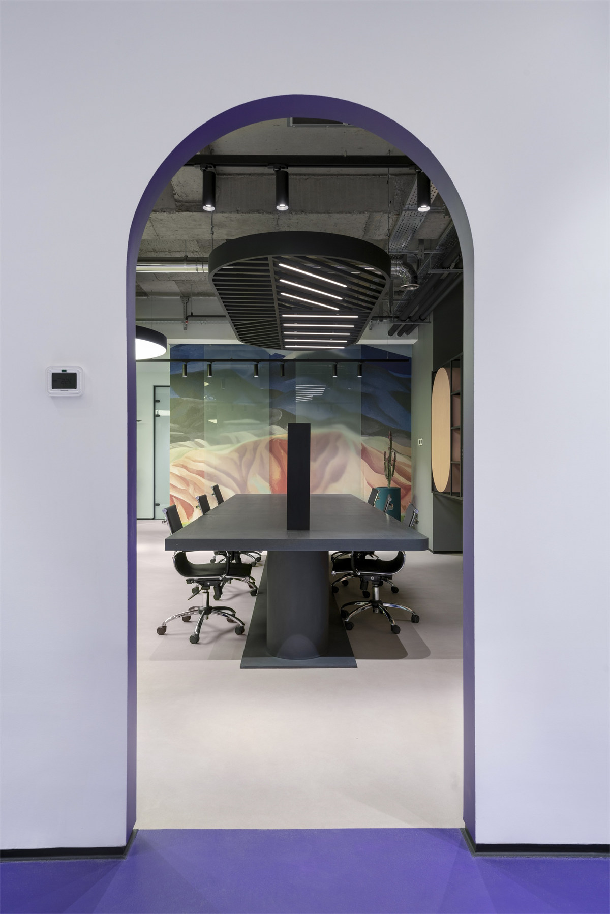 鄭州辦公室裝修推薦時(shí)尚靚麗化妝品公司辦公設(shè)計(jì)(圖10) 鄭州辦公室裝修推薦時(shí)尚靚麗化妝品公司辦公設(shè)計(jì)(圖10)