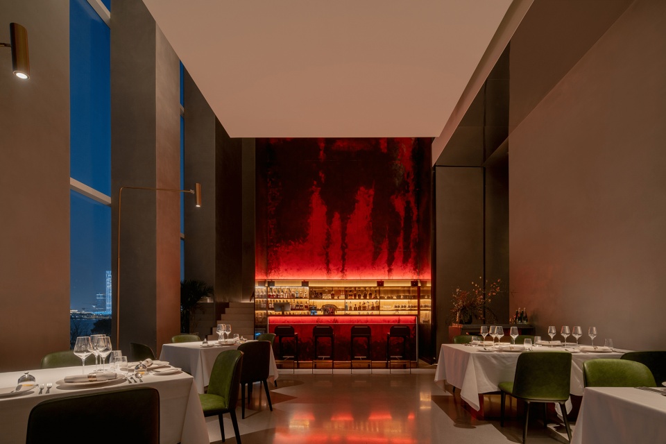 鄭州餐廳設(shè)計(jì)公司西岸美術(shù)館餐廳裝修案例(圖9) 鄭州餐廳設(shè)計(jì)公司西岸美術(shù)館餐廳裝修案例(圖9)