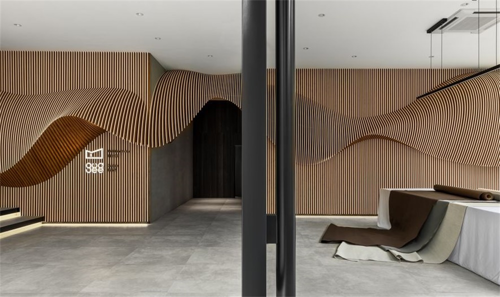 鄭州辦公室裝修公司紡織展售中心設(shè)計(jì)案例(圖3) buyuz-3.jpg