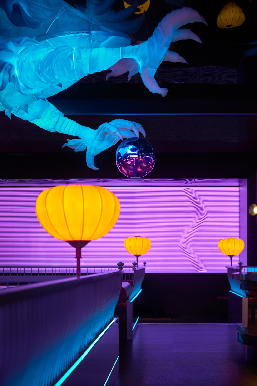 超酷國潮朋克風火鍋串串店裝修設計案例(圖5) 超酷國潮朋克風火鍋串串店裝修設計案例(圖5)