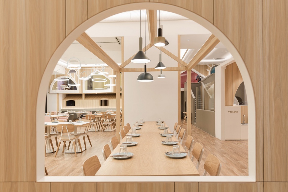 親子餐廳設(shè)計公司維塔蘭德親子餐廳裝修案例(圖10) 親子餐廳設(shè)計公司維塔蘭德親子餐廳裝修案例(圖10)