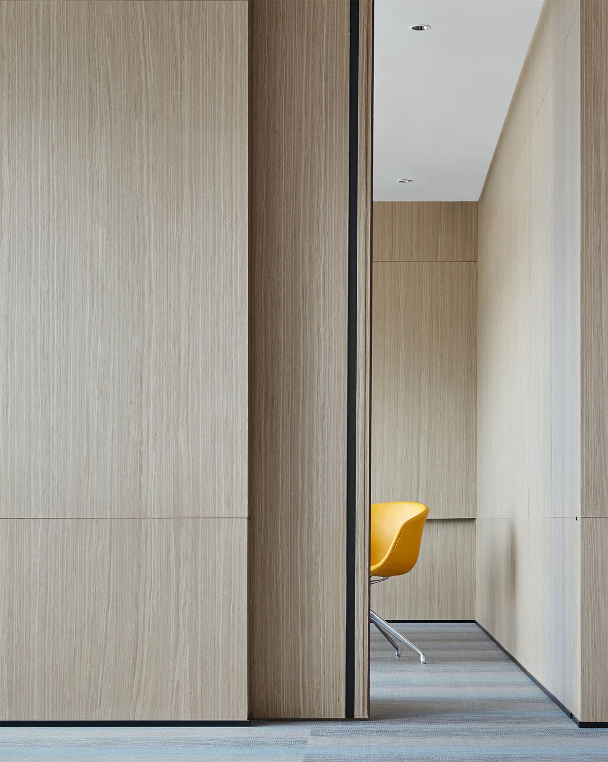 鄭州辦公室設(shè)計(jì)公司中?；壑谴髲B招商中心裝修案例(圖20)