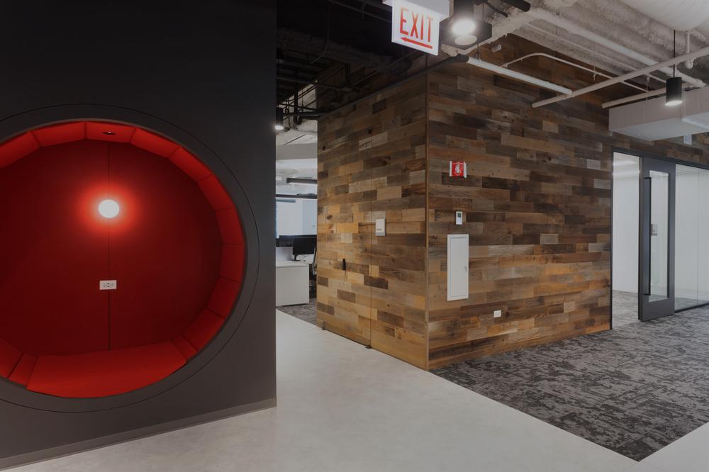 開放協(xié)作靈動多元的西門子公司辦公室裝修方案(圖9) 開放協(xié)作靈動多元的西門子公司辦公室裝修方案(圖9)