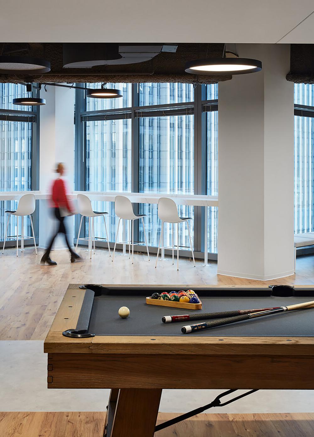 開放協(xié)作靈動多元的西門子公司辦公室裝修方案(圖10) 開放協(xié)作靈動多元的西門子公司辦公室裝修方案(圖10)