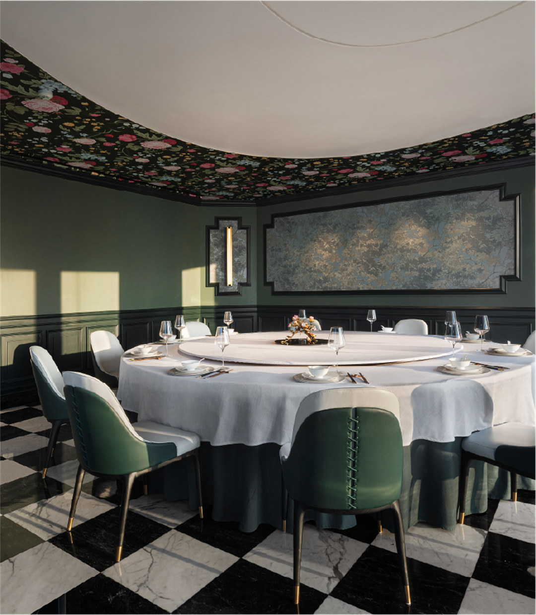 鄭州中餐廳設(shè)計推薦粵榕軒·君宴粵菜餐廳裝修案例(圖11) 鄭州中餐廳設(shè)計推薦粵榕軒·君宴粵菜餐廳裝修案例(圖11)