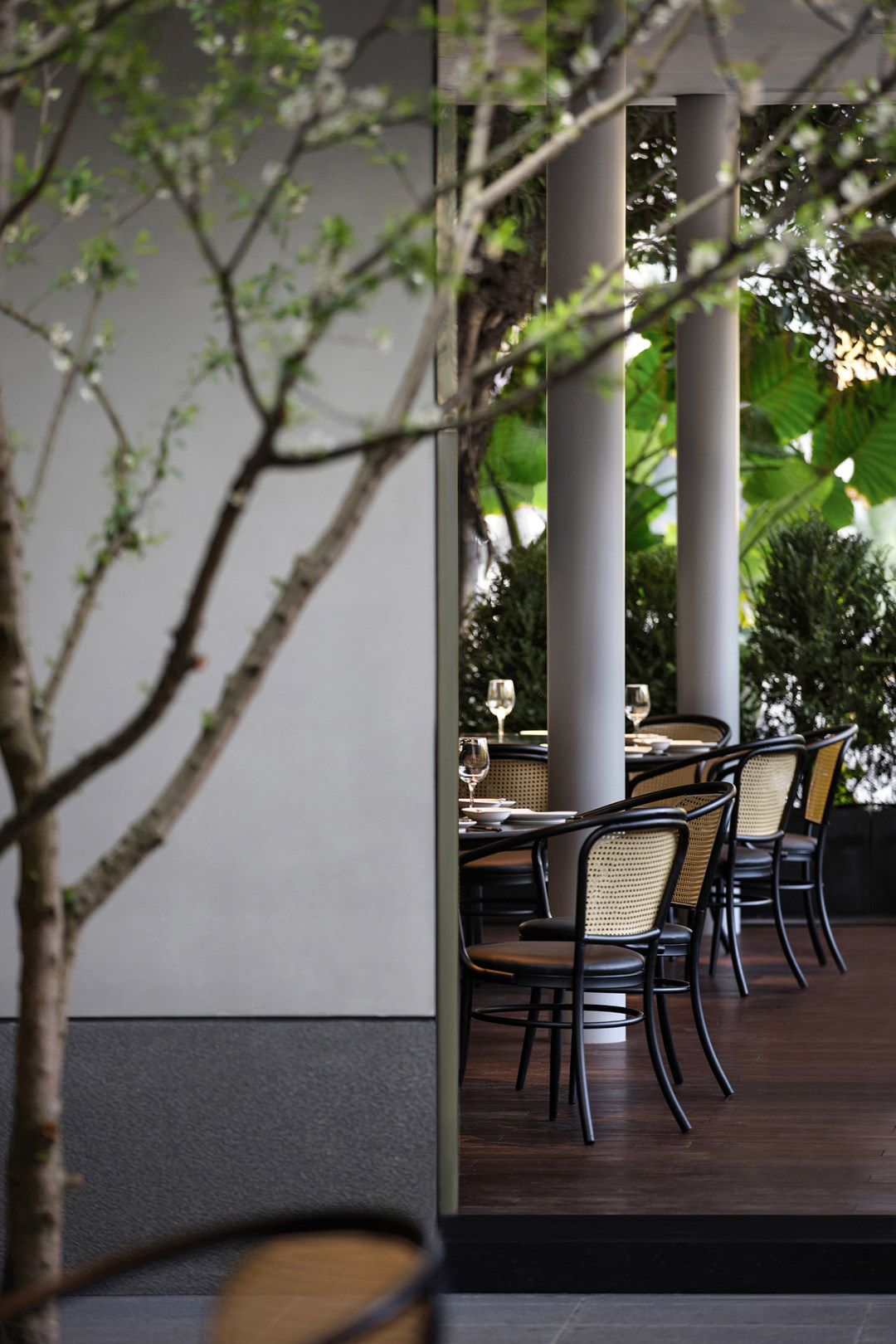 現(xiàn)代極簡(jiǎn)與中式混搭風(fēng)商務(wù)中餐廳裝修設(shè)計(jì)案例(圖2) 現(xiàn)代極簡(jiǎn)與中式混搭風(fēng)商務(wù)中餐廳裝修設(shè)計(jì)案例(圖2)