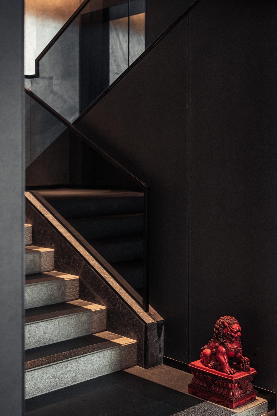 現(xiàn)代極簡(jiǎn)與中式混搭風(fēng)商務(wù)中餐廳裝修設(shè)計(jì)案例(圖6) 現(xiàn)代極簡(jiǎn)與中式混搭風(fēng)商務(wù)中餐廳裝修設(shè)計(jì)案例(圖6)