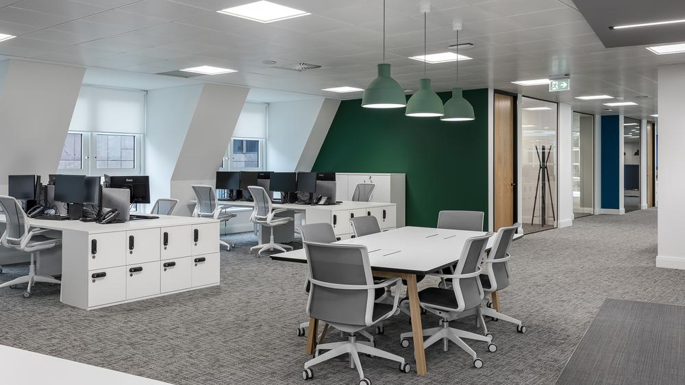 靈動多元的保險中介機構辦公室裝修設計方案(圖5) 靈動多元的保險中介機構辦公室裝修設計方案(圖5)