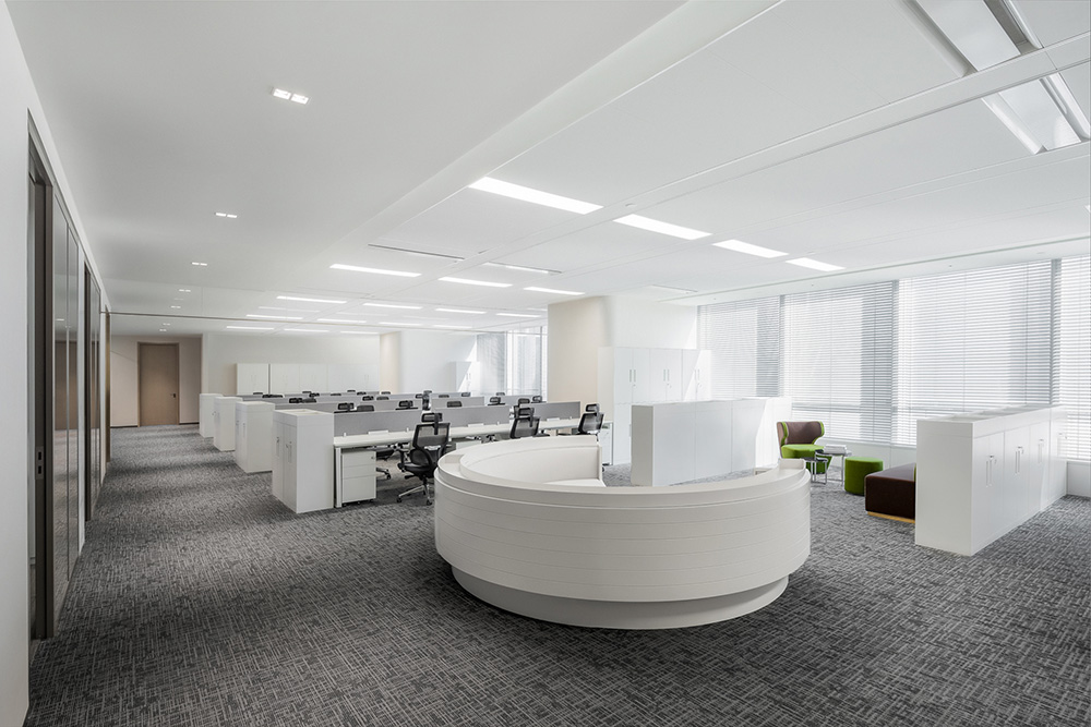 2000平現(xiàn)代大氣的正大僑商地產(chǎn)公司辦公室裝修(圖5) 2000平現(xiàn)代大氣的正大僑商地產(chǎn)公司辦公室裝修(圖5)