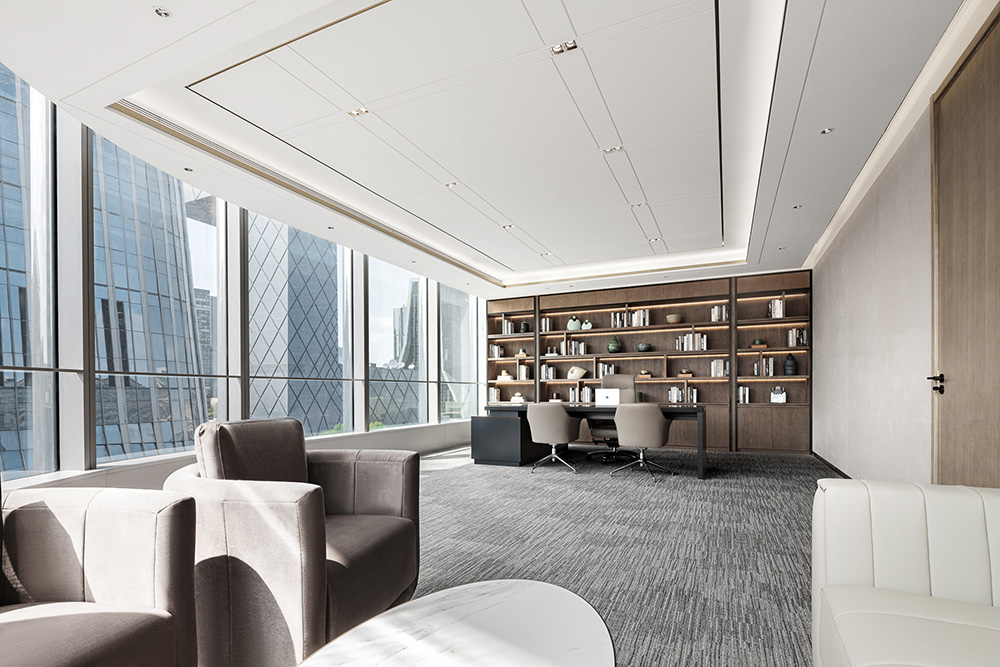 2000平現(xiàn)代大氣的正大僑商地產(chǎn)公司辦公室裝修(圖12) 2000平現(xiàn)代大氣的正大僑商地產(chǎn)公司辦公室裝修(圖12)