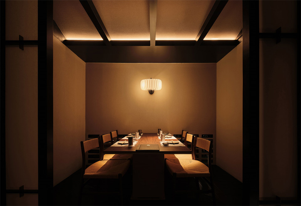 鄭州日料店設(shè)計推薦奈九居酒屋裝修設(shè)計(圖7) 鄭州日料店設(shè)計推薦奈九居酒屋裝修設(shè)計(圖7)