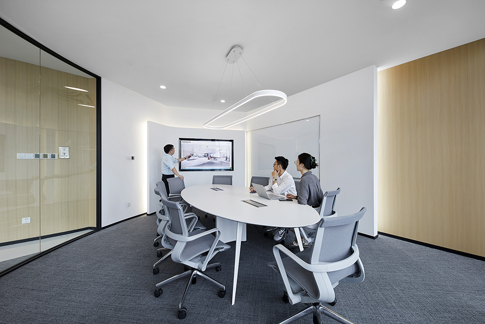 上海鳳凰網(wǎng)新媒體傳媒公司辦公室裝修設計案例(圖7) 上海鳳凰網(wǎng)新媒體傳媒公司辦公室裝修設計案例(圖7)