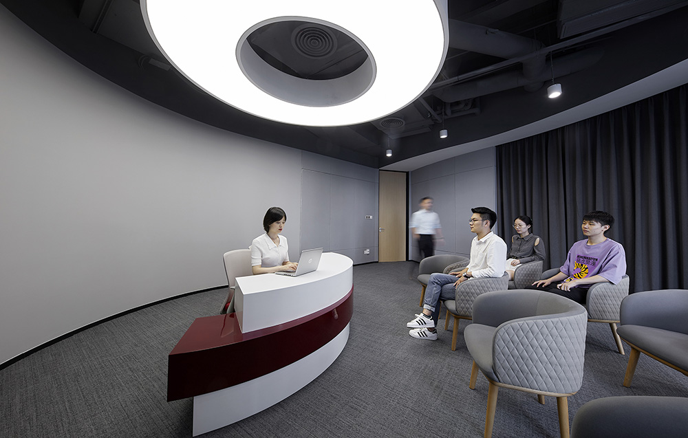 上海鳳凰網(wǎng)新媒體傳媒公司辦公室裝修設計案例(圖8) 上海鳳凰網(wǎng)新媒體傳媒公司辦公室裝修設計案例(圖8)