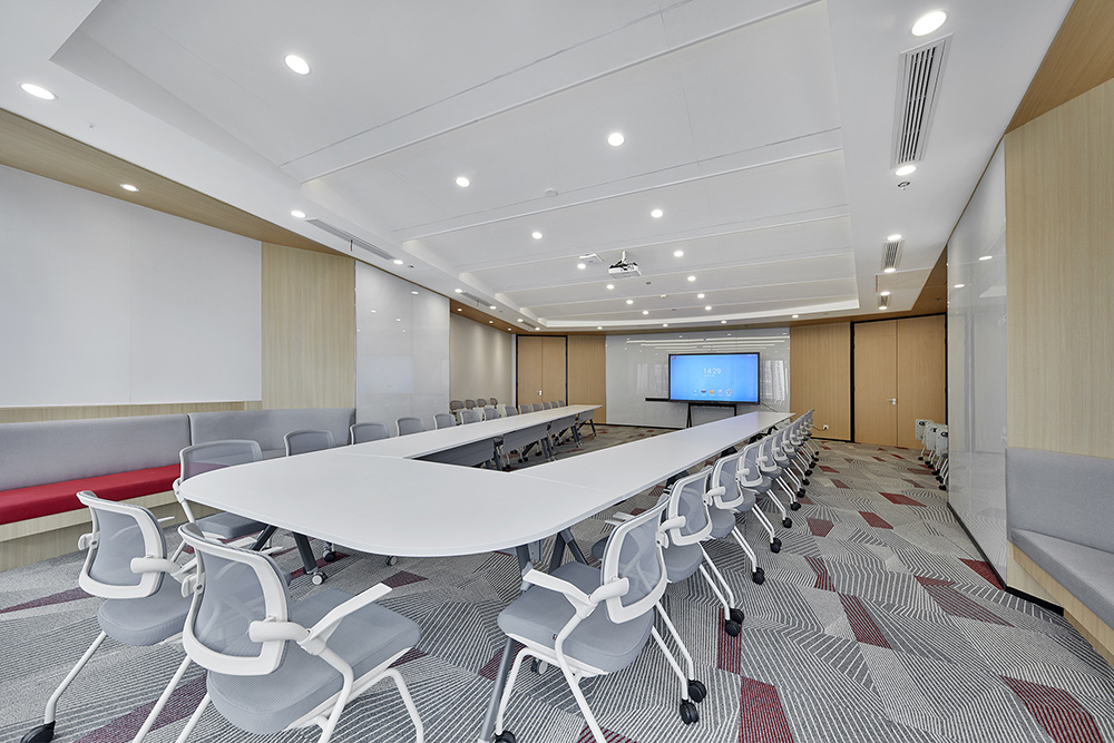 上海鳳凰網(wǎng)新媒體傳媒公司辦公室裝修設計案例(圖9) 上海鳳凰網(wǎng)新媒體傳媒公司辦公室裝修設計案例(圖9)