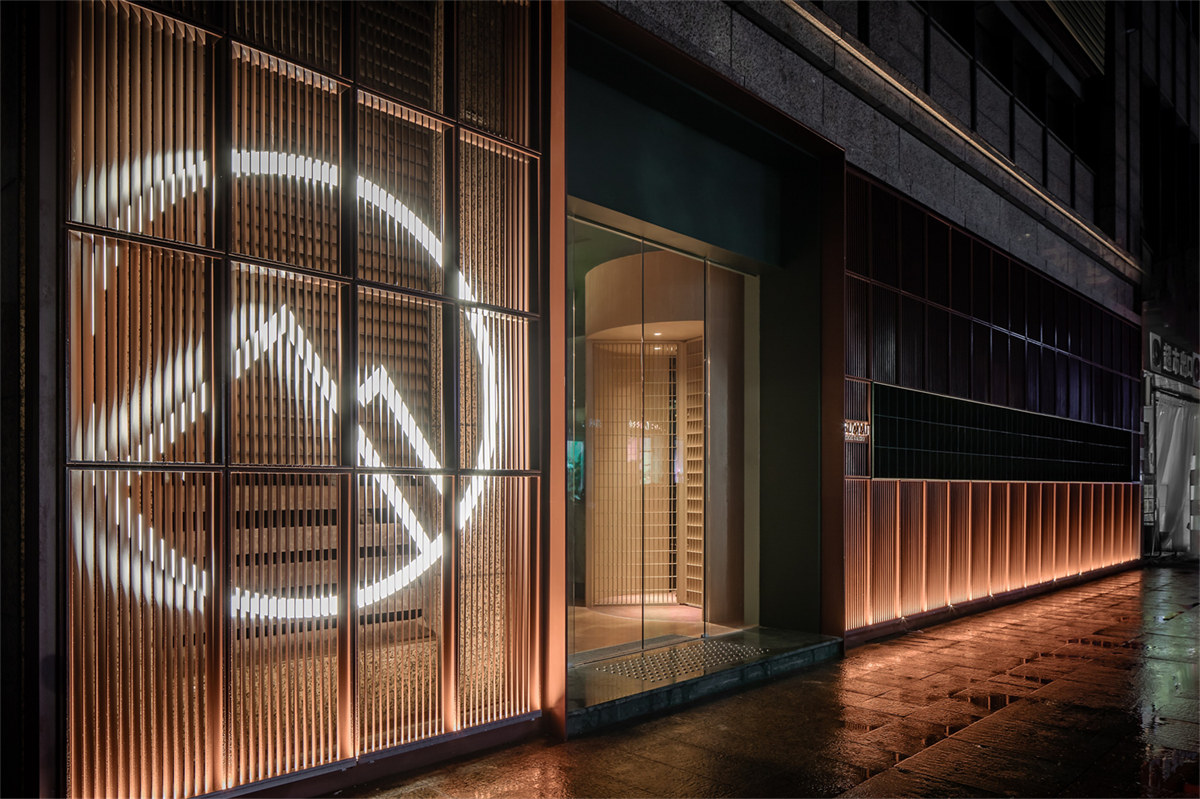 精品咖啡與酒吧的復(fù)合型餐飲空間設(shè)計(jì)案例(圖1) 1.jpg