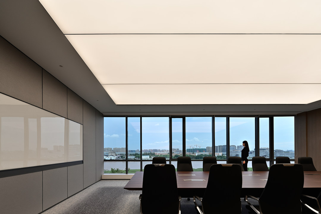 10000平東源音響總部辦公大樓裝修設(shè)計(jì)方案(圖7) 10000平東源音響總部辦公大樓裝修設(shè)計(jì)方案(圖7)