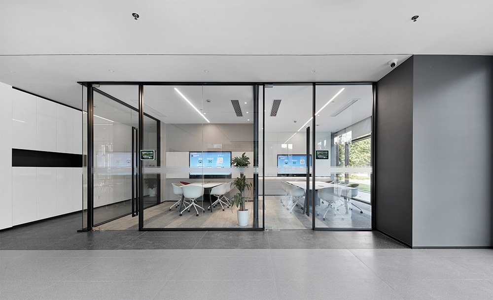 簡(jiǎn)約時(shí)尚的美創(chuàng)醫(yī)療科技公司辦公室裝修案例(圖3) 簡(jiǎn)約時(shí)尚的美創(chuàng)醫(yī)療科技公司辦公室裝修案例(圖3)