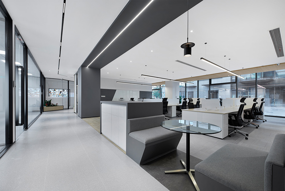 簡(jiǎn)約時(shí)尚的美創(chuàng)醫(yī)療科技公司辦公室裝修案例(圖6) 簡(jiǎn)約時(shí)尚的美創(chuàng)醫(yī)療科技公司辦公室裝修案例(圖6)