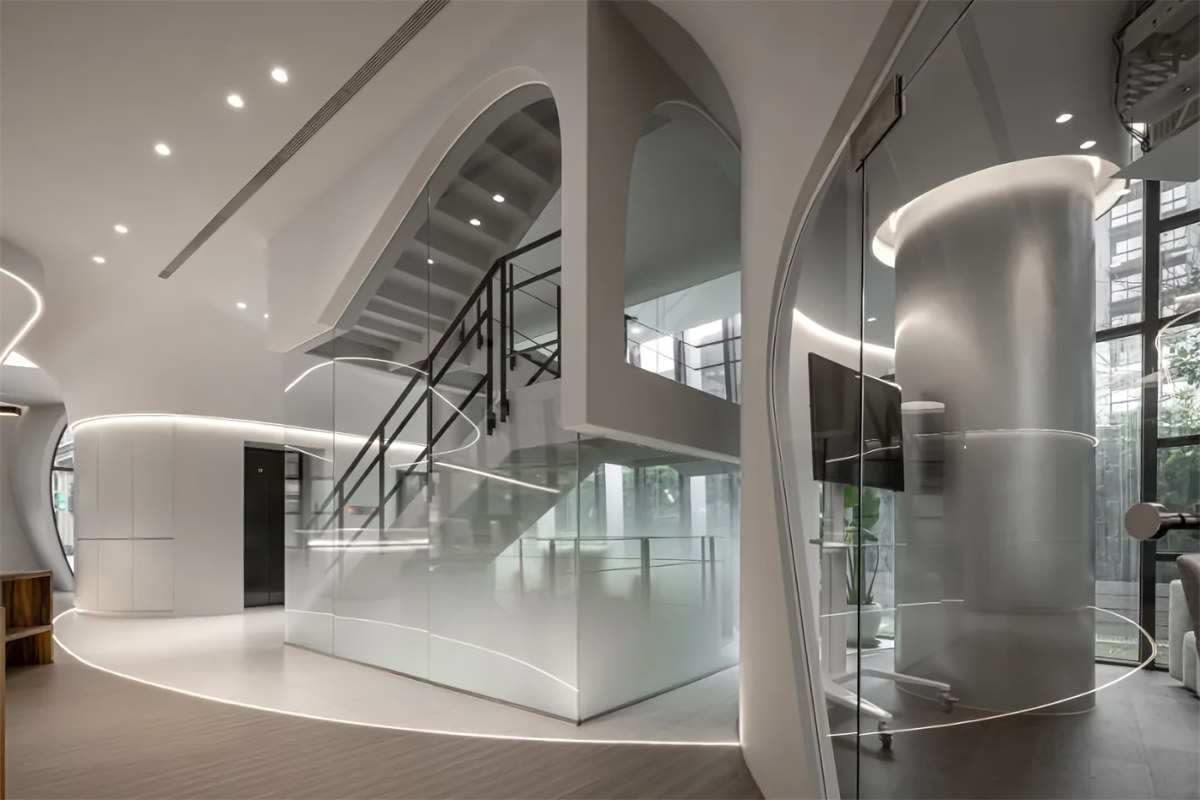 專業(yè)設計公司靈動科技辦公室裝修設計案例(圖4) 專業(yè)設計公司靈動科技辦公室裝修設計案例(圖4)