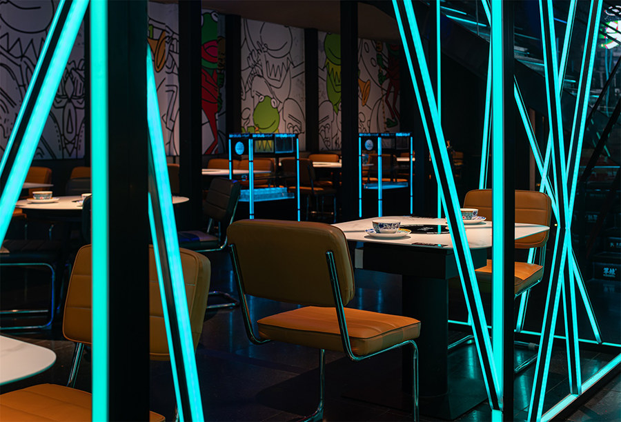 時尚潮酷賽博朋克風(fēng)牛蛙火鍋店裝修設(shè)計方案(圖4) 時尚潮酷賽博朋克風(fēng)牛蛙火鍋店裝修設(shè)計方案(圖4)