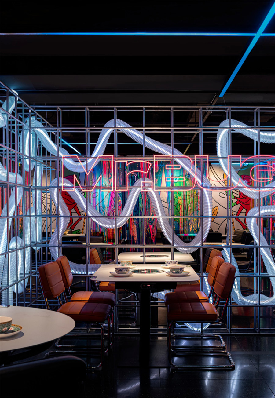 時尚潮酷賽博朋克風(fēng)牛蛙火鍋店裝修設(shè)計方案(圖6) 時尚潮酷賽博朋克風(fēng)牛蛙火鍋店裝修設(shè)計方案(圖6)