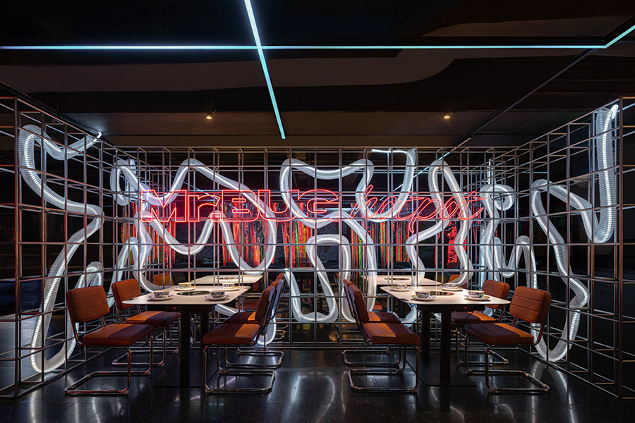 時尚潮酷賽博朋克風(fēng)牛蛙火鍋店裝修設(shè)計方案(圖8) 時尚潮酷賽博朋克風(fēng)牛蛙火鍋店裝修設(shè)計方案(圖8)