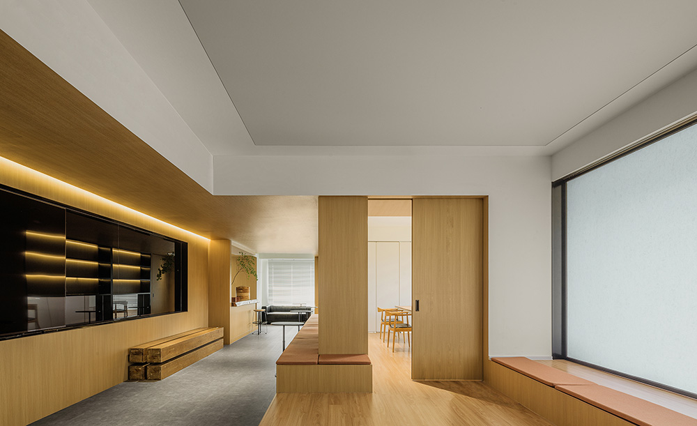 鄭州辦公室裝修推薦紅鶴集團辦公室設(shè)計案例(圖2) 鄭州辦公室裝修推薦紅鶴集團辦公室設(shè)計案例(圖2)