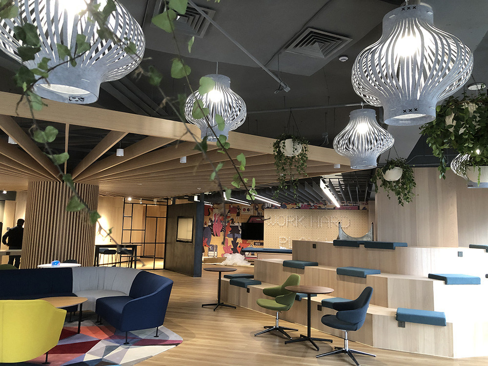 青島睿璽工業(yè)制造企業(yè)總部辦公室裝修設(shè)計(jì)(圖5) 青島睿璽工業(yè)制造企業(yè)總部辦公室裝修設(shè)計(jì)(圖5)