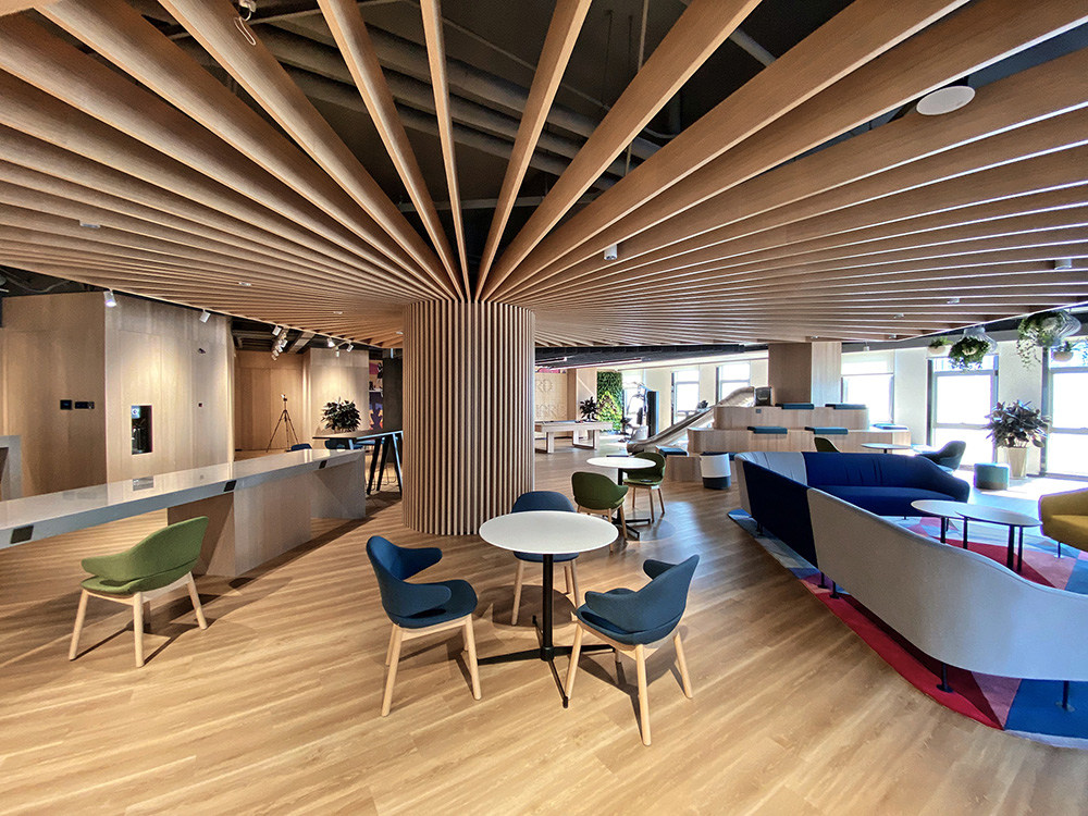 青島睿璽工業(yè)制造企業(yè)總部辦公室裝修設(shè)計(jì)(圖6) 青島睿璽工業(yè)制造企業(yè)總部辦公室裝修設(shè)計(jì)(圖6)