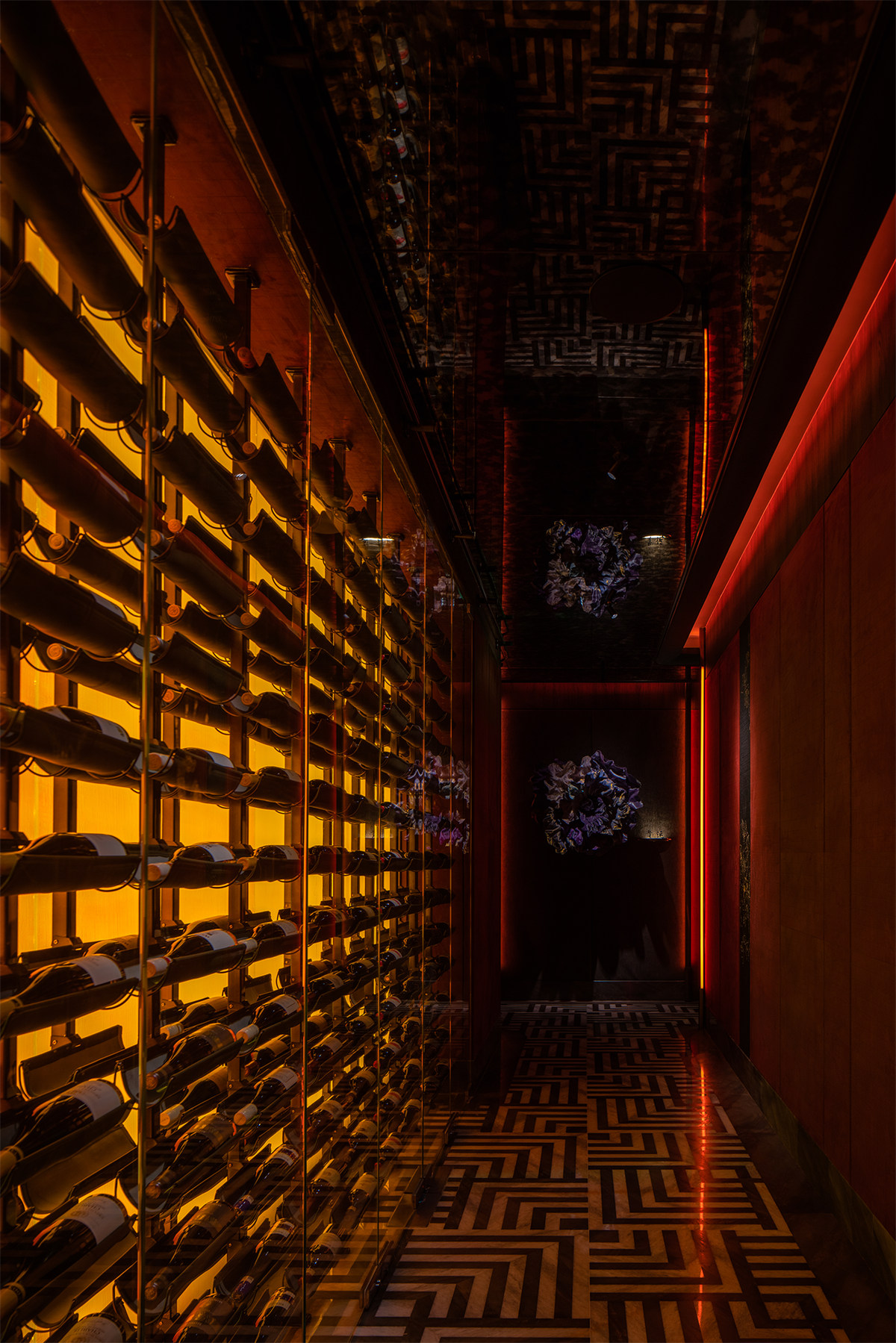 成都貴仕高端海鮮火鍋店裝修設(shè)計(jì)案例(圖4) 成都貴仕高端海鮮火鍋店裝修設(shè)計(jì)案例(圖4)