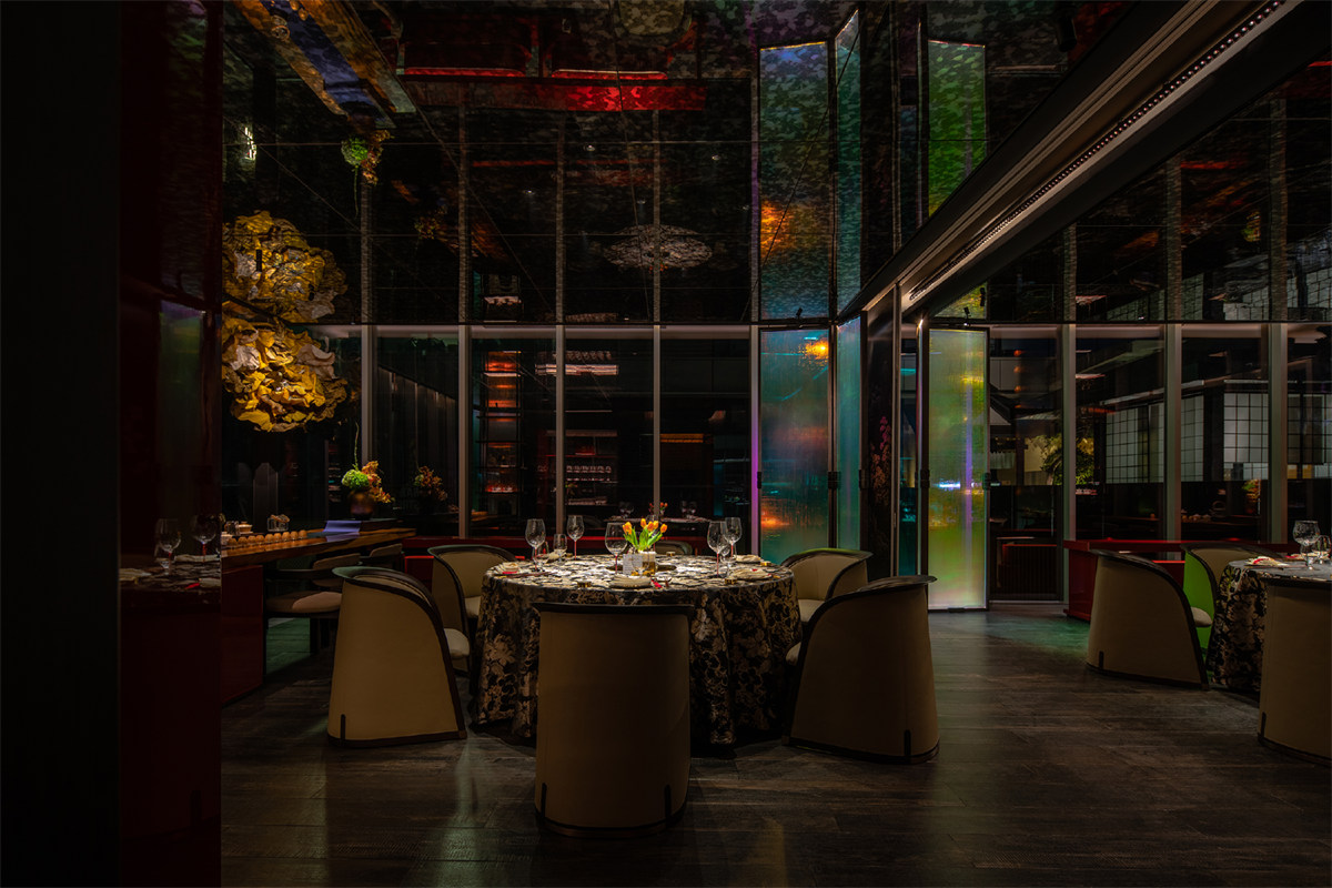 成都貴仕高端海鮮火鍋店裝修設(shè)計(jì)案例(圖5) 成都貴仕高端海鮮火鍋店裝修設(shè)計(jì)案例(圖5)