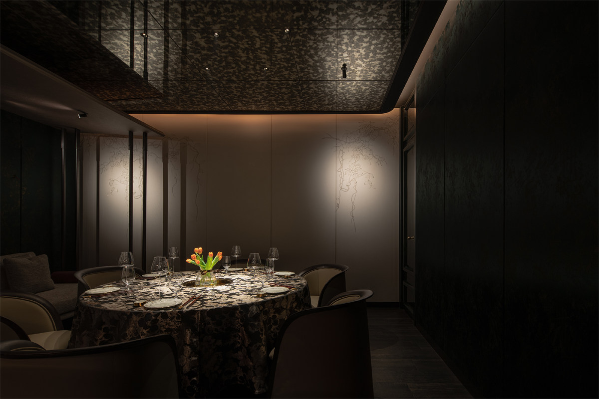 成都貴仕高端海鮮火鍋店裝修設(shè)計(jì)案例(圖9) 成都貴仕高端海鮮火鍋店裝修設(shè)計(jì)案例(圖9)