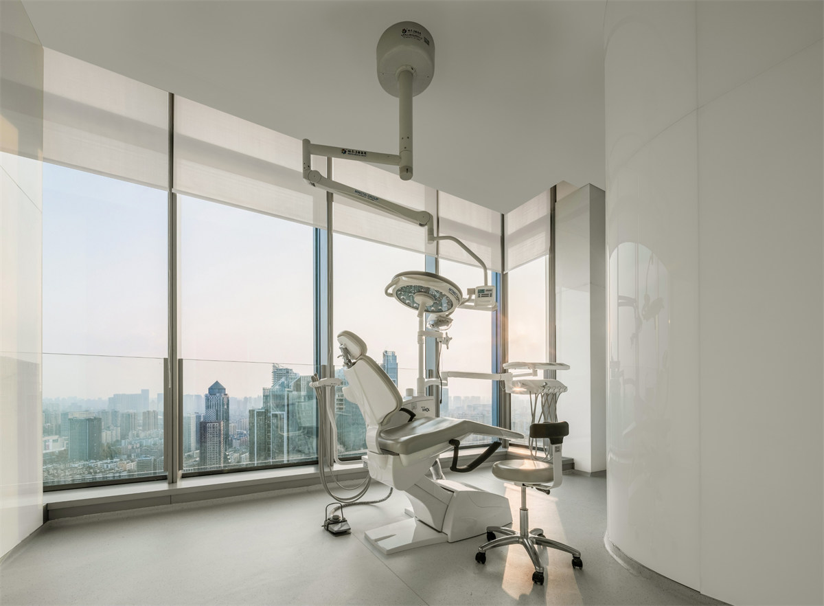 1300平泰康高端口腔醫(yī)院裝修設(shè)計(jì)案例(圖7) 1300平泰康高端口腔醫(yī)院裝修設(shè)計(jì)案例(圖7)