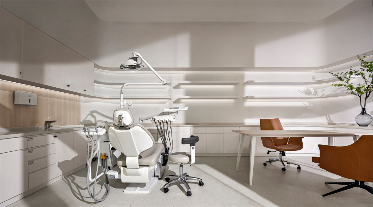 1300平泰康高端口腔醫(yī)院裝修設(shè)計(jì)案例(圖5) 1300平泰康高端口腔醫(yī)院裝修設(shè)計(jì)案例(圖5)