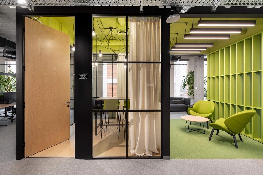 1300平清新工業(yè)風科技公司辦公室裝修設計(圖8) 1300平清新工業(yè)風科技公司辦公室裝修設計(圖8)