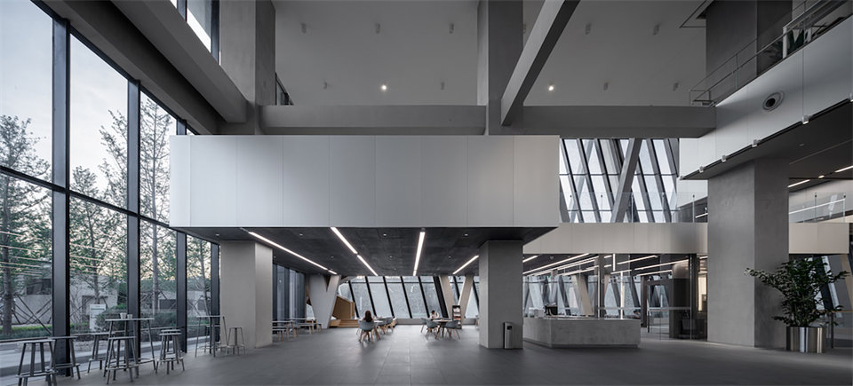 歌爾全球研發(fā)總部辦公樓公共空間裝修設(shè)計(jì)方案(圖2) 歌爾全球研發(fā)總部辦公樓公共空間裝修設(shè)計(jì)方案(圖2)