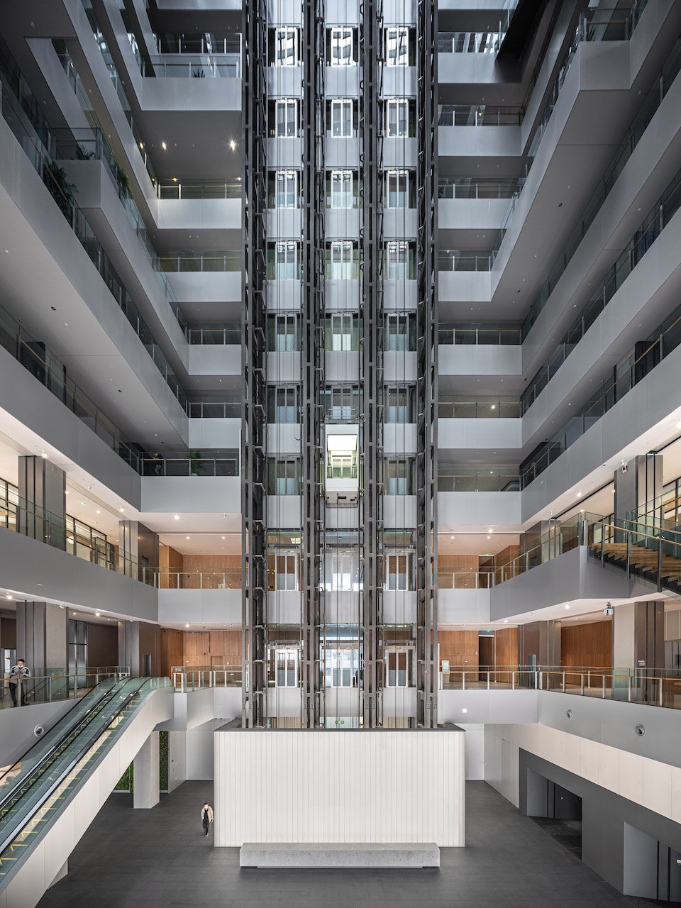 歌爾全球研發(fā)總部辦公樓公共空間裝修設(shè)計(jì)方案(圖5) 歌爾全球研發(fā)總部辦公樓公共空間裝修設(shè)計(jì)方案(圖5)