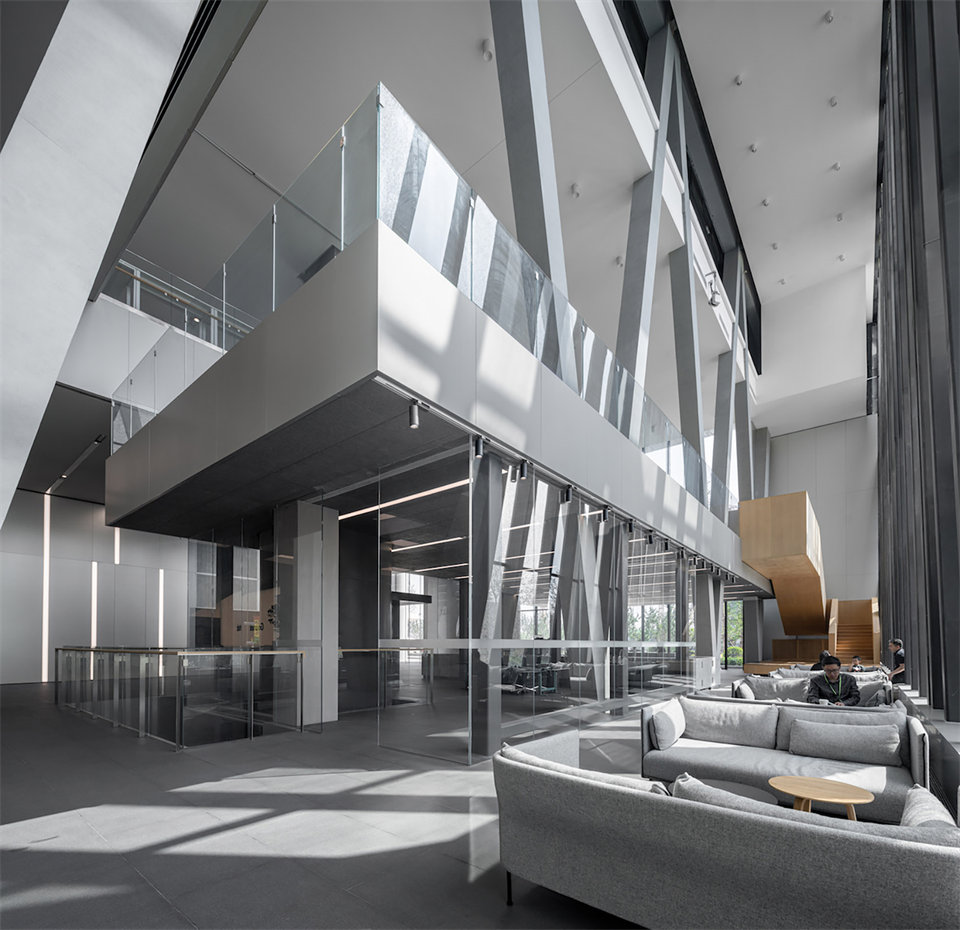 歌爾全球研發(fā)總部辦公樓公共空間裝修設(shè)計(jì)方案(圖10) 歌爾全球研發(fā)總部辦公樓公共空間裝修設(shè)計(jì)方案(圖10)